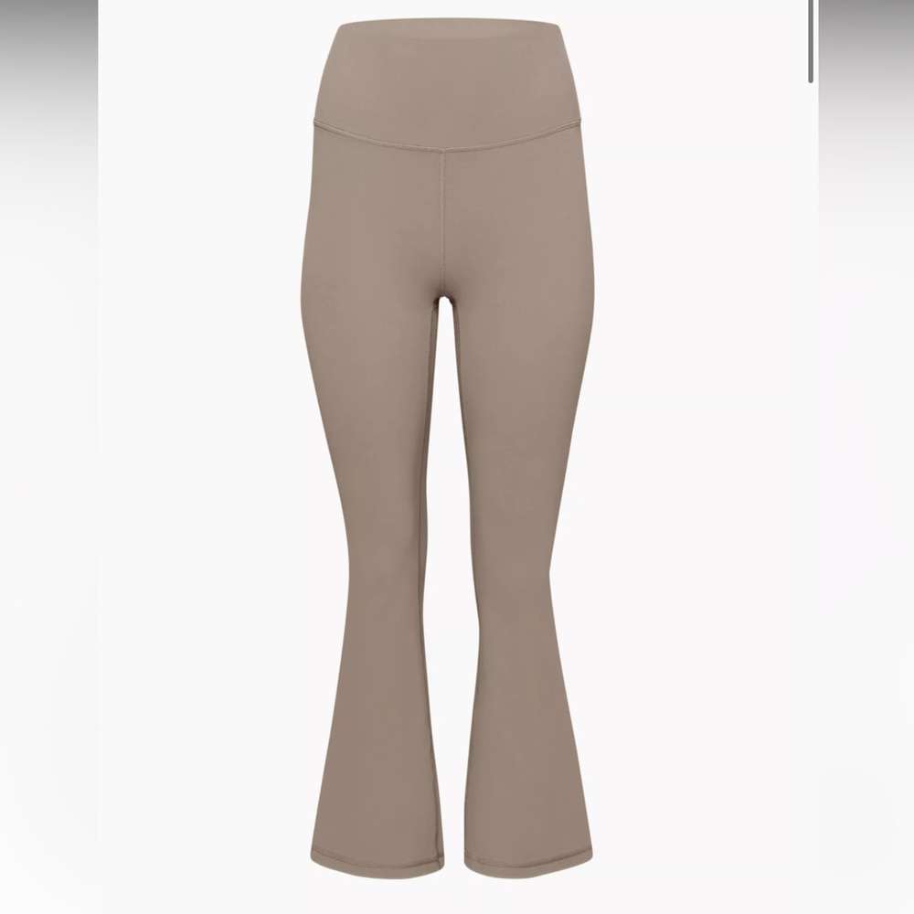 TNA Atmosphere Flare Leggings